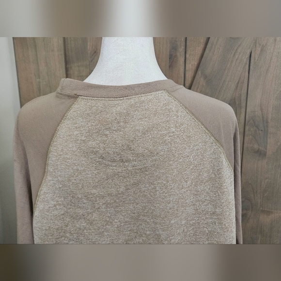 DIKOTOMY Contrast jersey longsleeve raglan crew neck tee. Taupe/tan. Size XL NWT - Picture 8 of 10